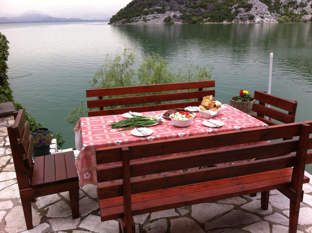 Holiday Home Radus Virpazar Eksteriør billede
